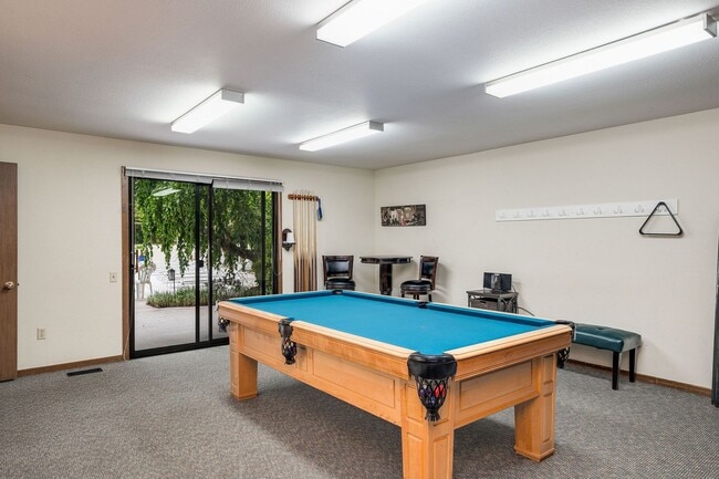 Building Photo - Pool’s Open! -Huge, refreshed 2 BR-2 Bath ...