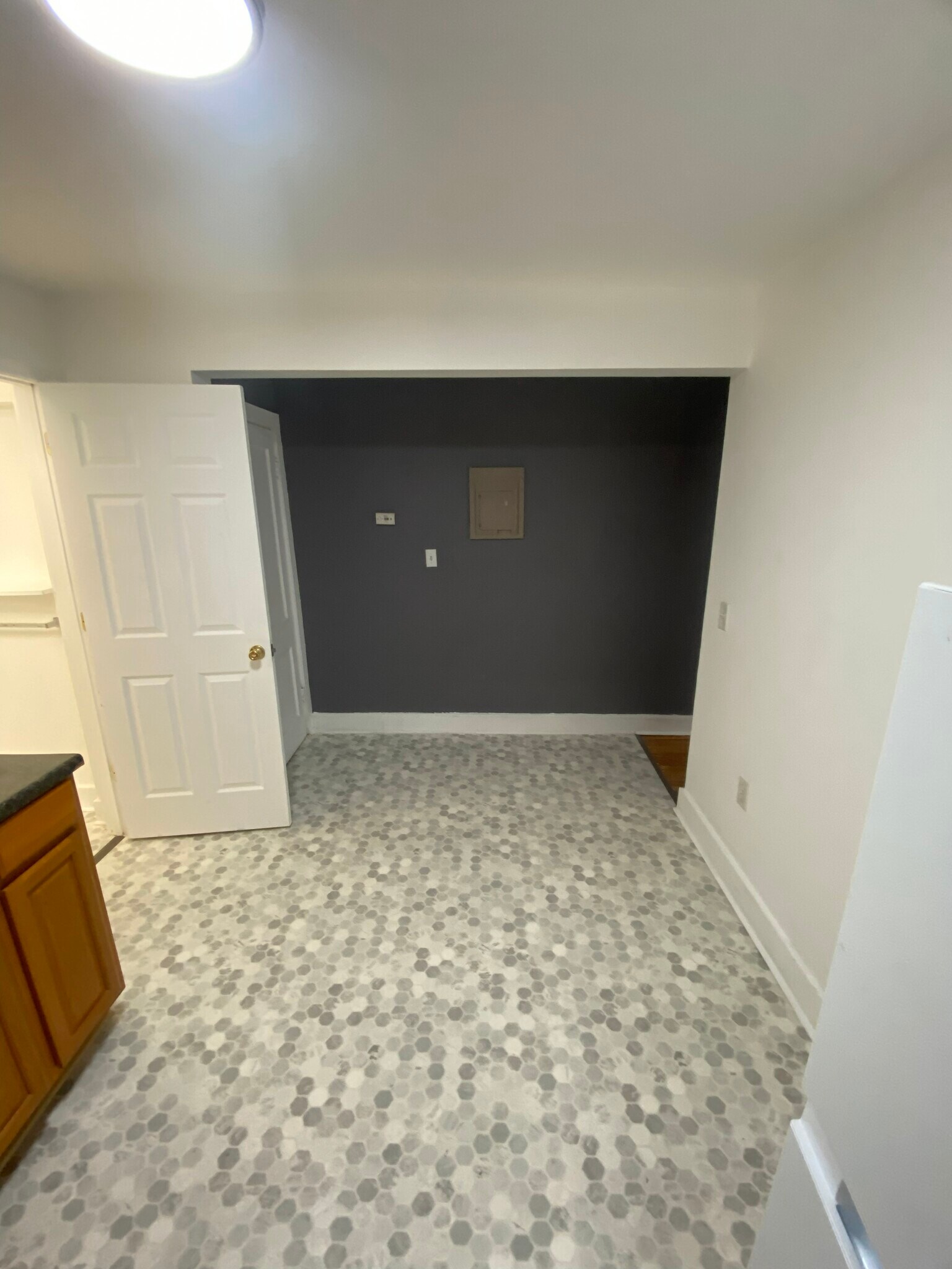 Building Photo - 916 W Lovell St