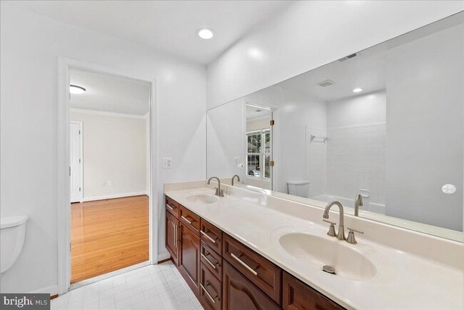 Building Photo - 13646 Sweet Woodruff Ln