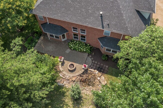 Building Photo - 415 Enclave Ct