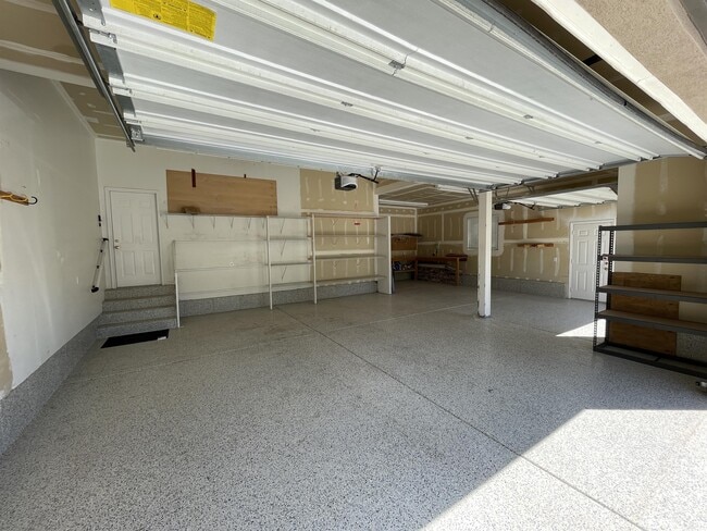 Building Photo - 561 Rocky Knoll Ln