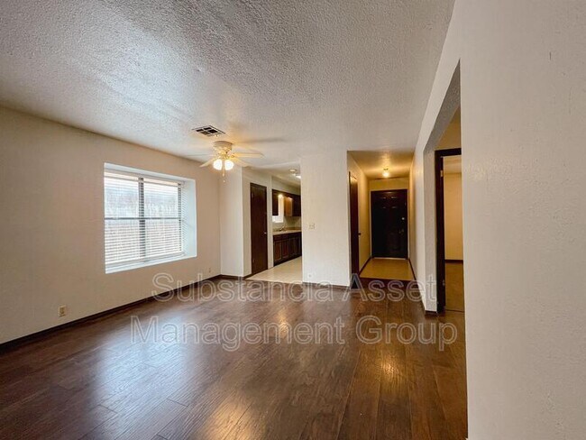Building Photo - 1318 Pennington Ave