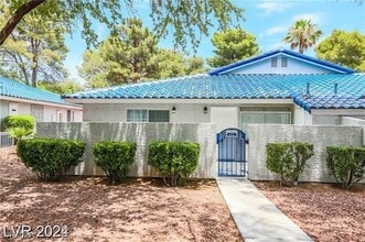 Building Photo - 2117 Chertsey Dr