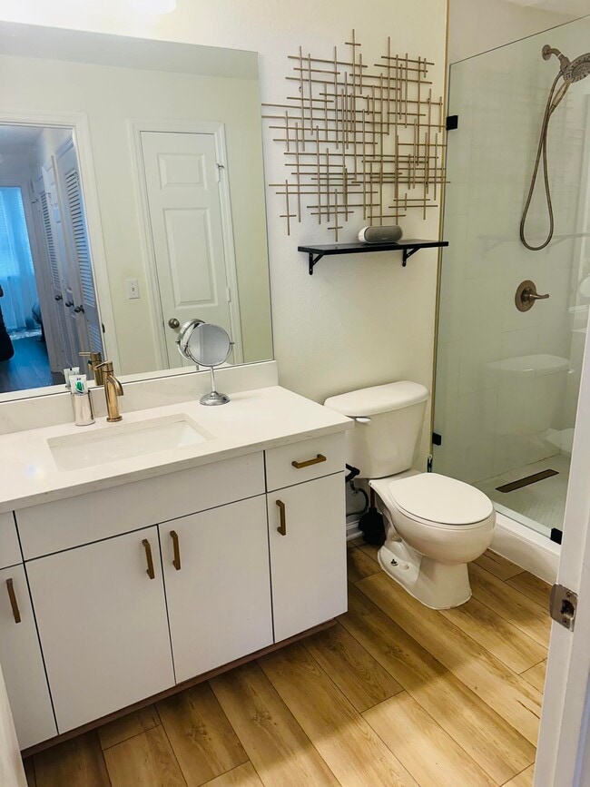 Building Photo - 533 NE 3rd Ave