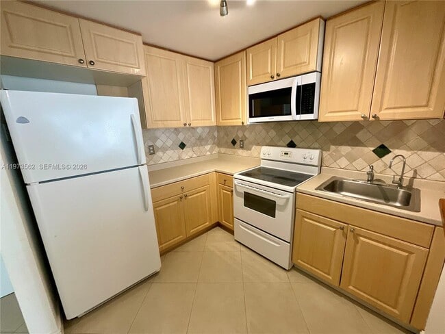 Building Photo - 851 Three Islands Boulevard