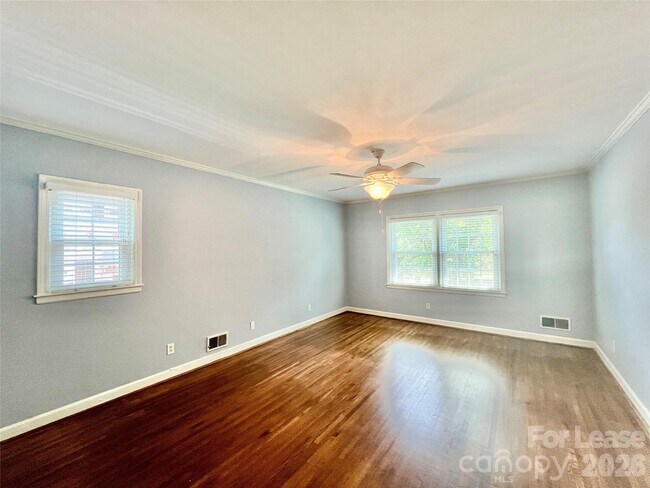 Building Photo - 6840 Newhall Rd