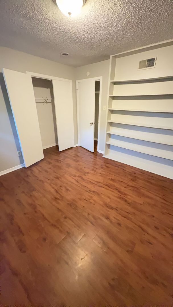 Building Photo - Charming 3 Bedroom, 2 Bath Home in Memphis...