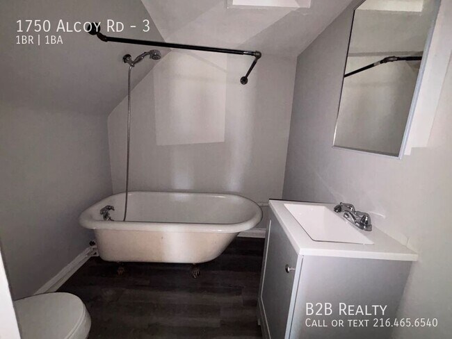 Building Photo - 1750 Alcoy Rd