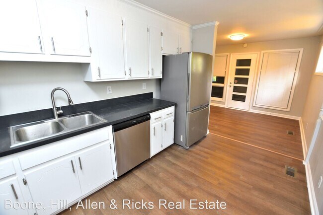 Building Photo - 3 br, 2 bath House - 733 Westwood Drive