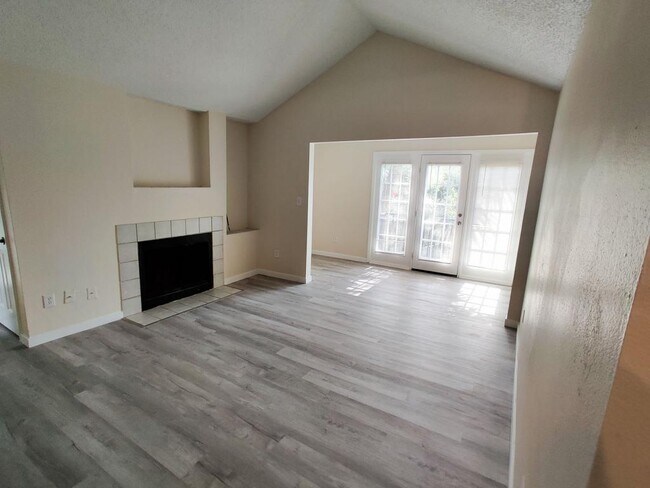 Building Photo - 249 Afton Square
