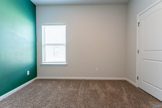 Building Photo - 22654 Regent Dr