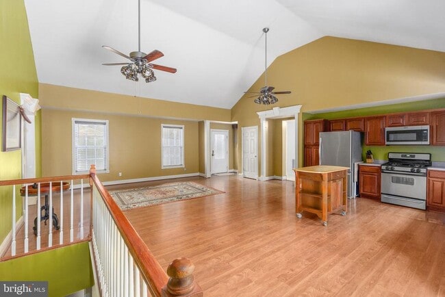 Building Photo - 8314 Myrtle Ln