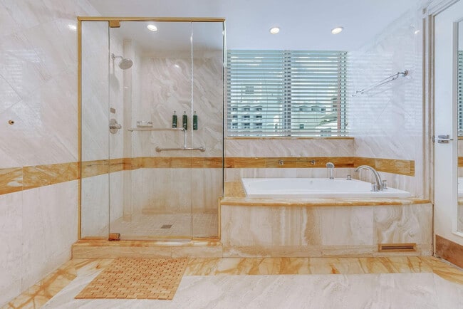 Building Photo - 101 Ocean Dr