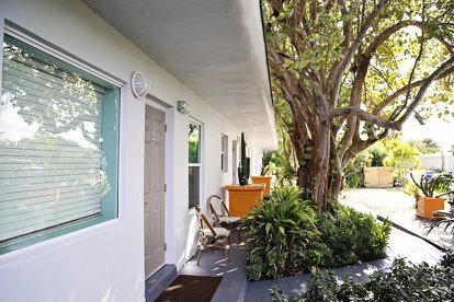Building Photo - 5403 Pembroke Rd