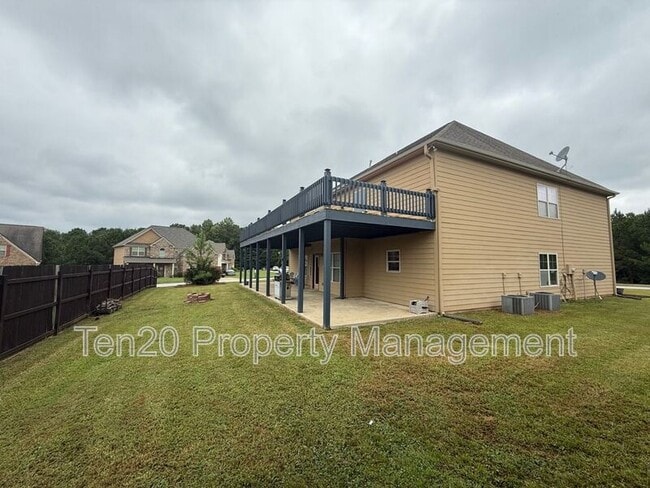 Building Photo - 25 Red Maple St