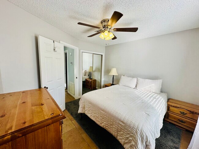 Building Photo - 110 Willow Branch Dr