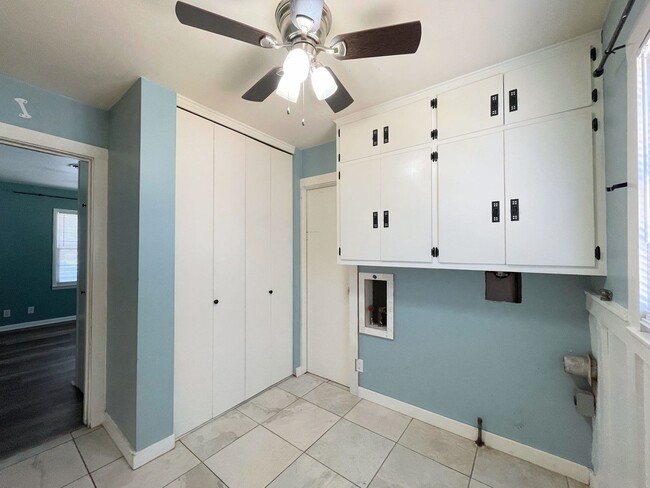 Building Photo - Spacious 3-Bedroom, 2-Bathroom Home
