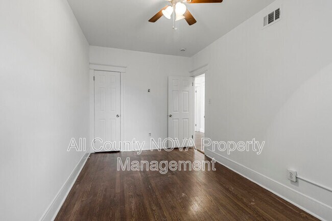 Building Photo - 1719 West Virginia Ave NE