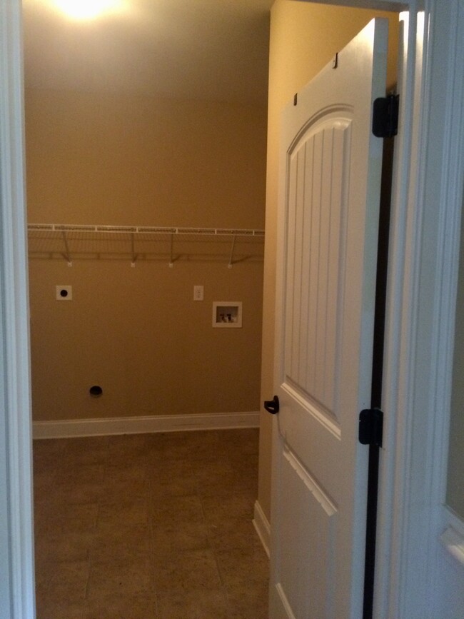 Laundry room - 319 Haywood Dr