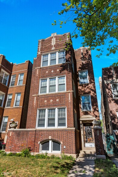 Building Photo - 6528 N Bosworth Ave