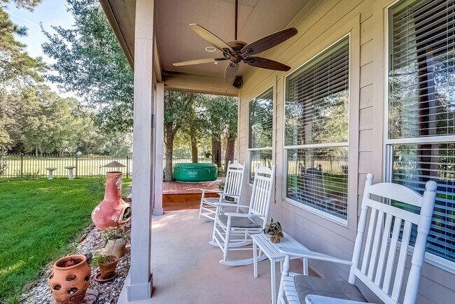 Building Photo - 18318 Hampton Hills Dr