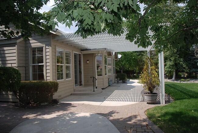 Building Photo - Red Hawk Golf View Home