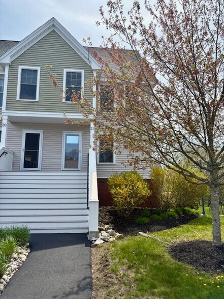 Front of condo - 22 Cormorant Pl