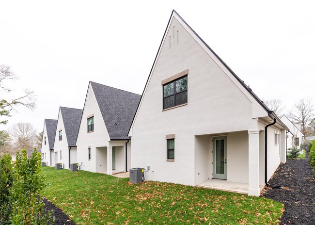 Building Photo - 1717 Double Oak Trl