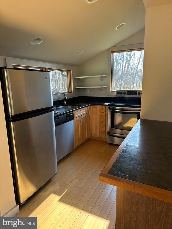 Building Photo - 5995 Lower York Rd