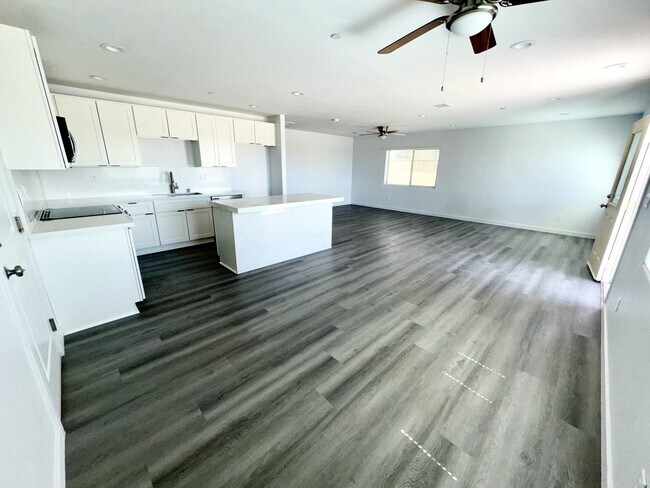Building Photo - 7343 Dogwood Ave