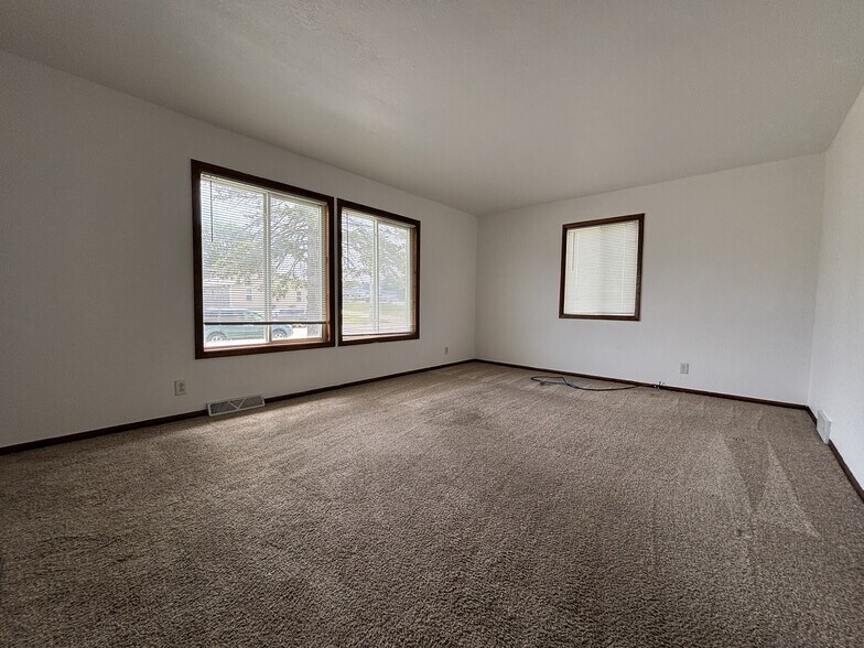 Building Photo - N169W20170 Georgetown Dr