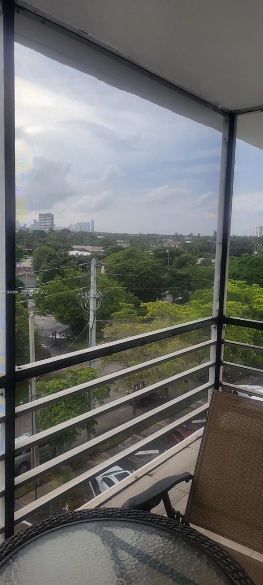 Building Photo - 1750 NE 115th St