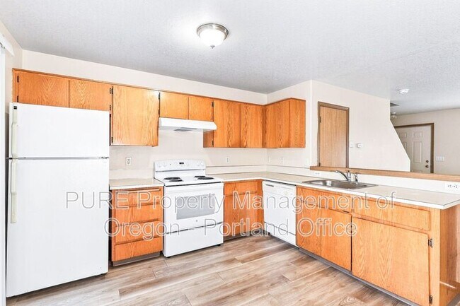 Building Photo - 2619 SE 125th Ave