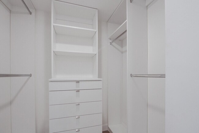 Building Photo - 5380 N Ocean Dr
