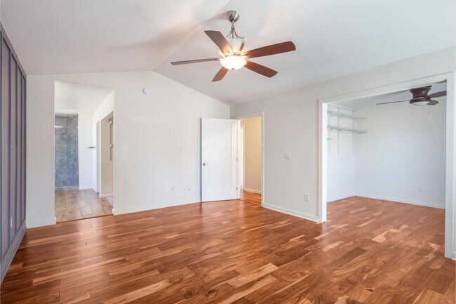 Building Photo - 512 Bluerock Dr