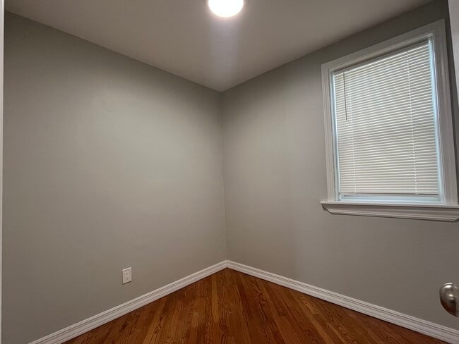 Building Photo - 2163 N Talman Ave