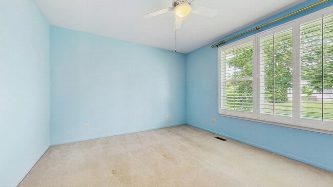 Building Photo - 12214 Plum Grove Rd