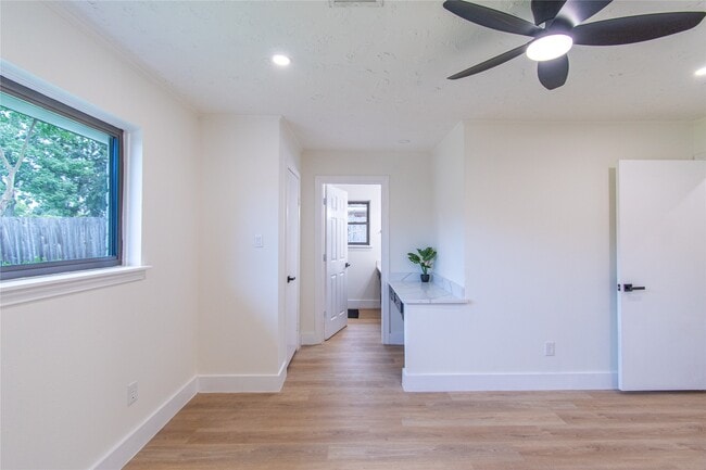 Building Photo - 11523 Bandlon Dr