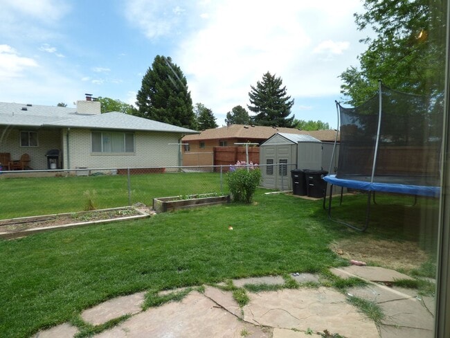 Building Photo - Beautiful Home in Longmont Estates