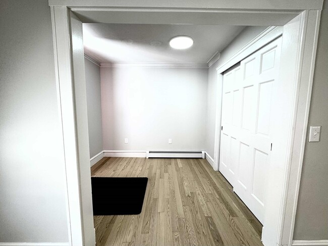 Building Photo - 42 Chester Rd