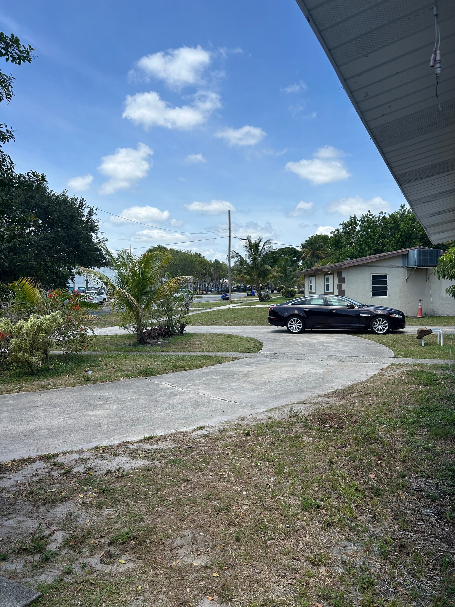 Building Photo - 1219 NW 14th Ct