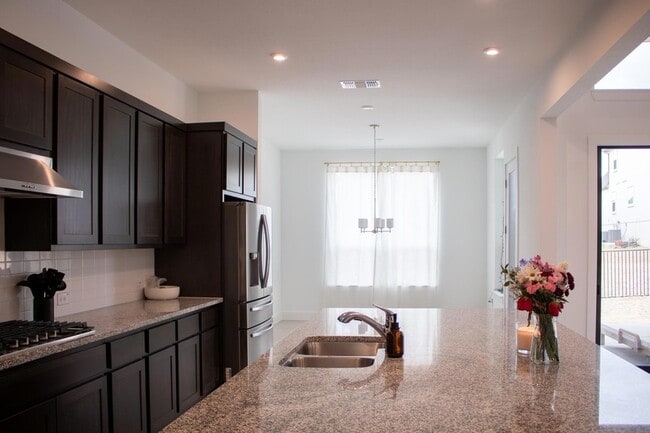 Building Photo - 1709 Novara Trl