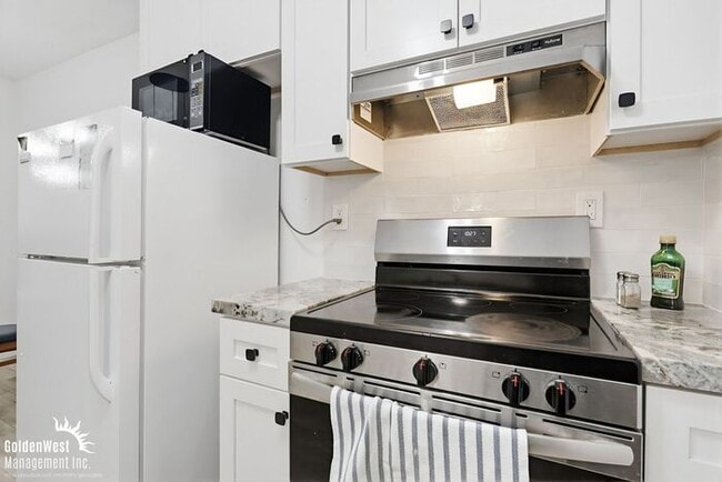 Building Photo - Charming 2Bdm 2Ba Apartment in the Heart of Hillcrest!