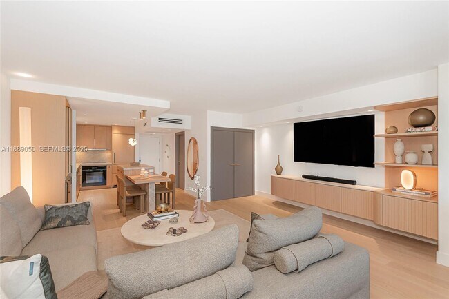 Building Photo - 2301 Collins Ave