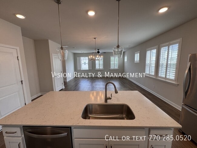 Building Photo - 141 Winding River Dr