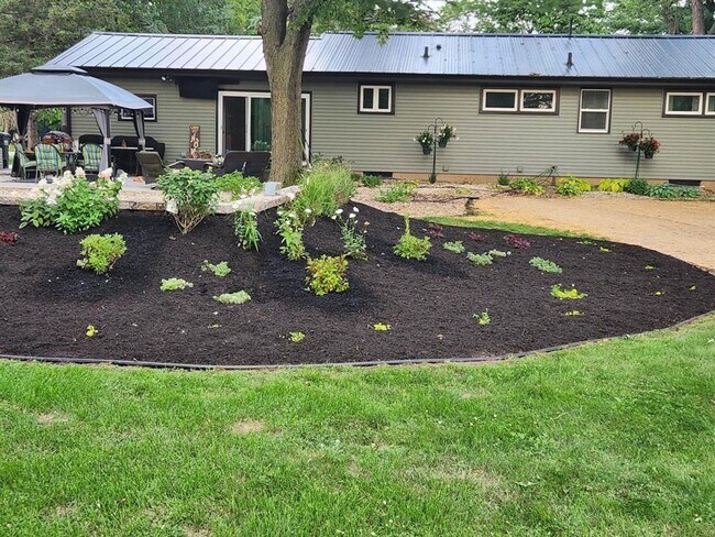 Building Photo - 3 Bedroom 2 Bathroom Home in Turner School District