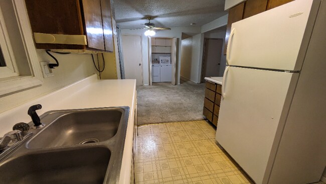 Building Photo - 807 E F St