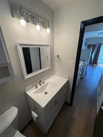 Building Photo - 900 N Austin St