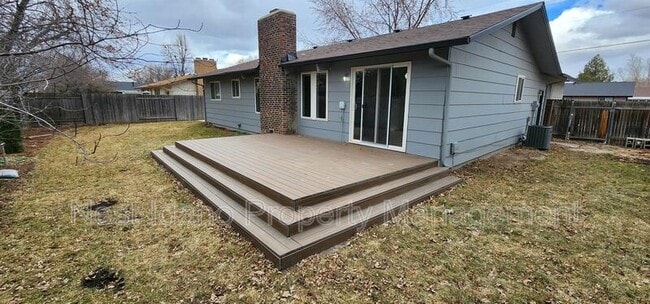 Building Photo - 1377 E Wright St