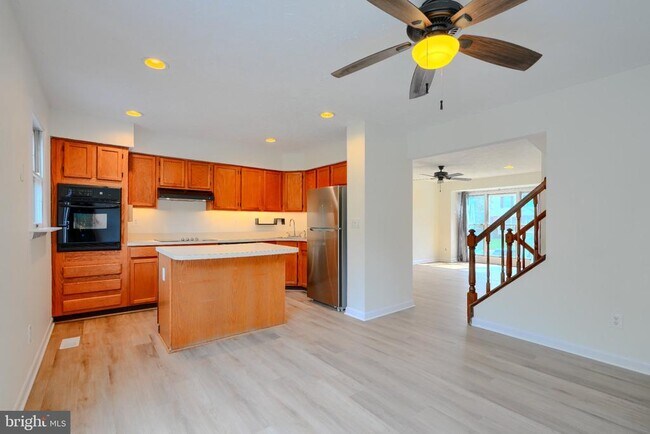 Building Photo - 3409 Howell Ct